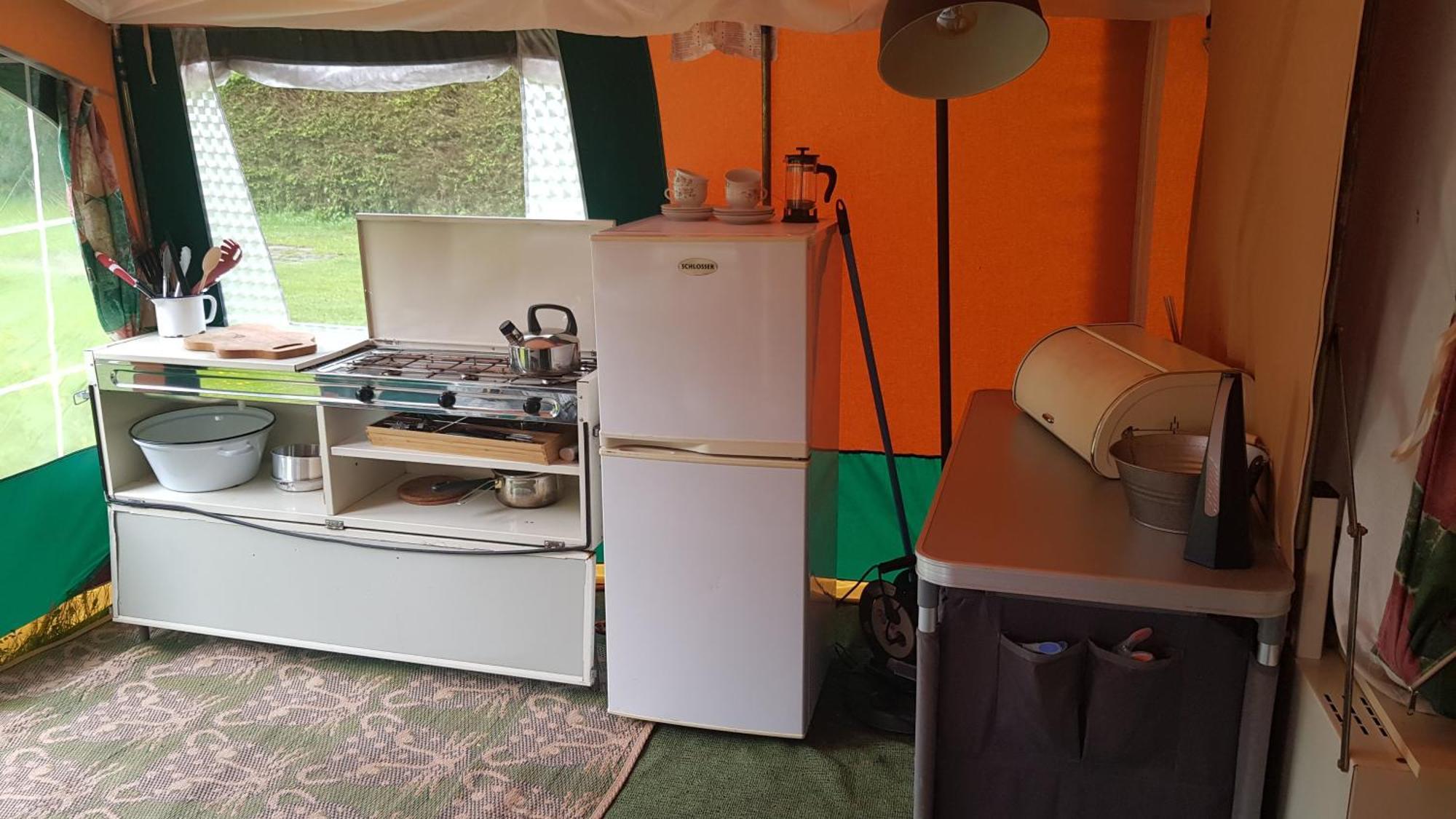 Basic Ingerichte Vouwwagen Op Camping Westenenk, Wijster Eksteriør billede