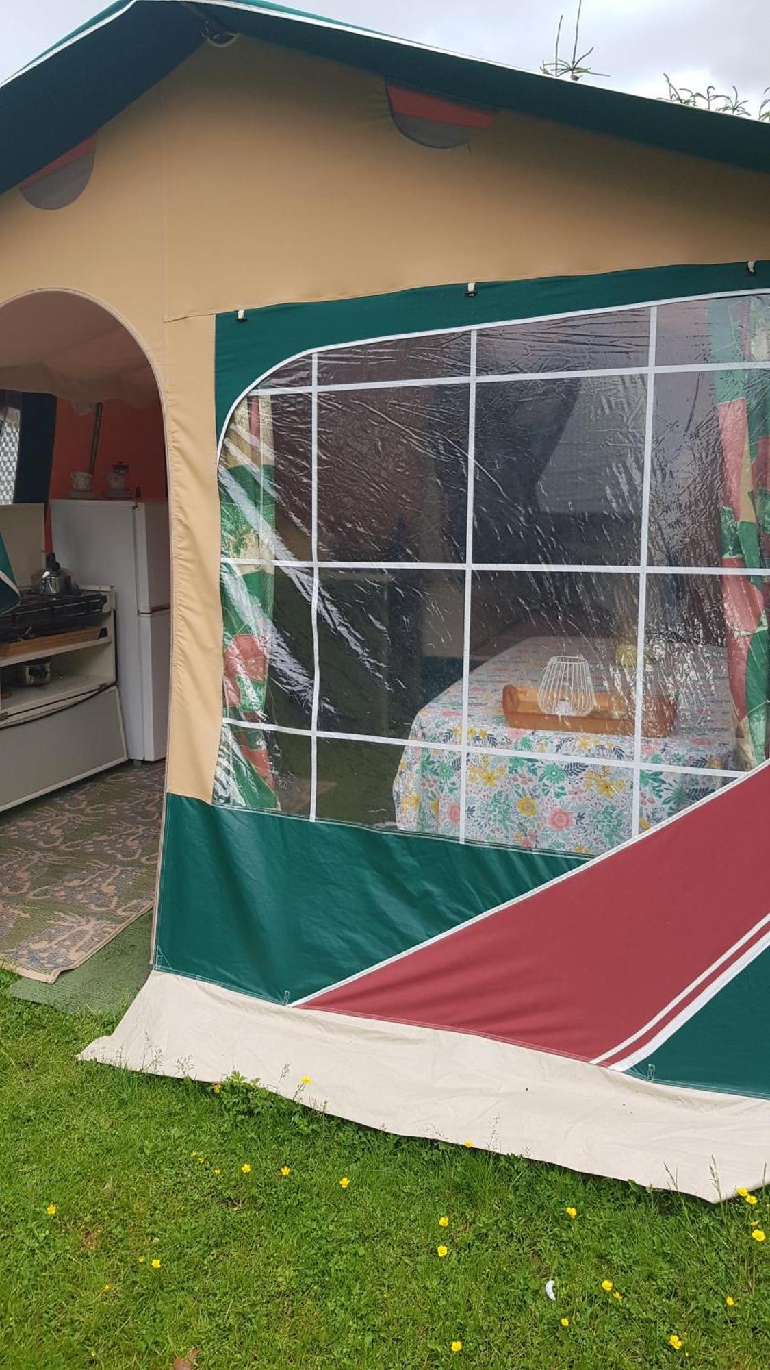 Basic Ingerichte Vouwwagen Op Camping Westenenk, Wijster Eksteriør billede